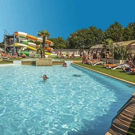 Camping 4 Etoiles - Parc Aquatique - Eei0Fi Saint-Georges-d'Oleron Eksteriør bilde