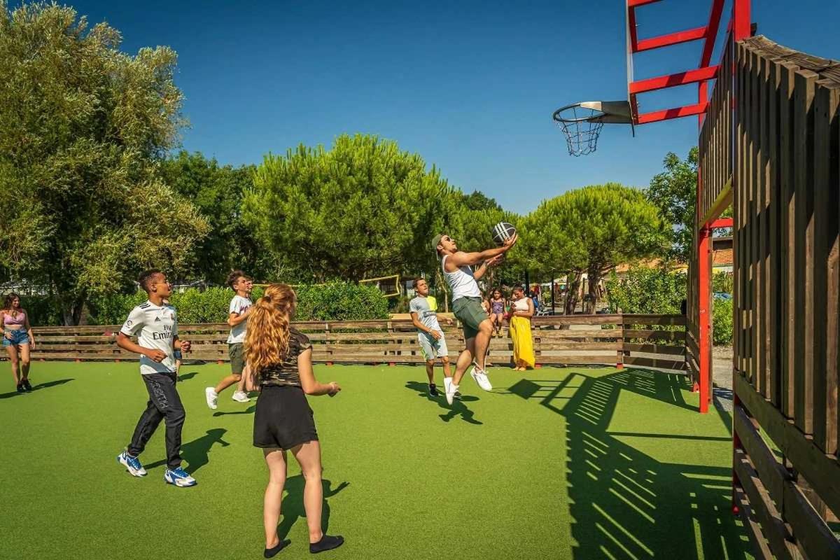 Camping 4 Etoiles - Parc Aquatique - Eei0Fi Saint-Georges-d'Oleron Eksteriør bilde